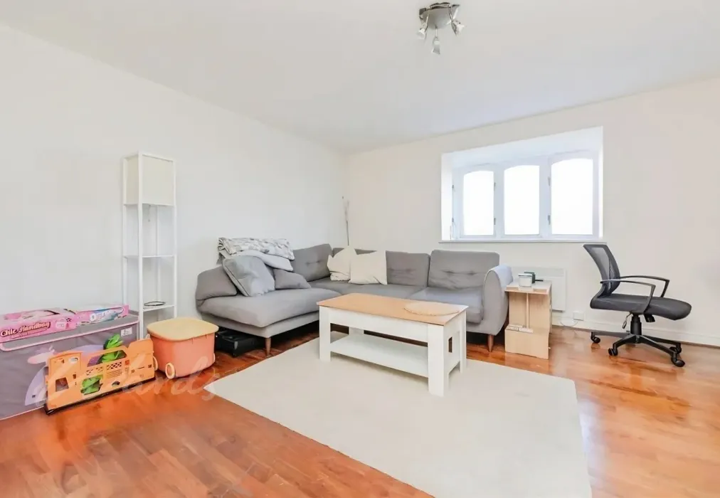 Lounge. - Dunlop Close Dartford DA1 - Wards of Kent