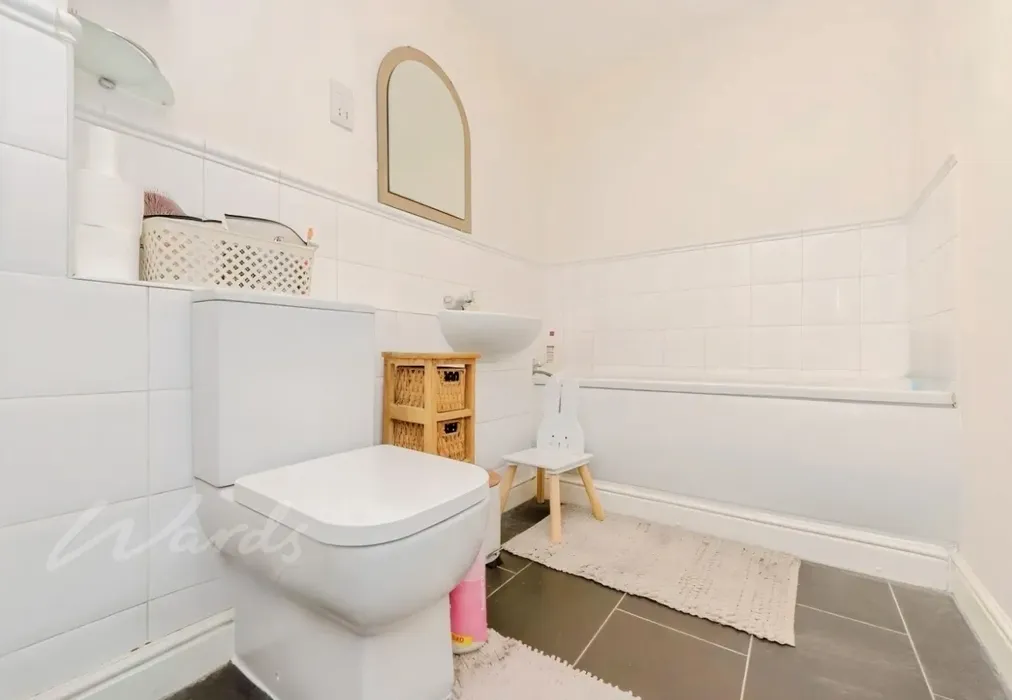 Bathroom - Dunlop Close Dartford DA1 - Wards of Kent