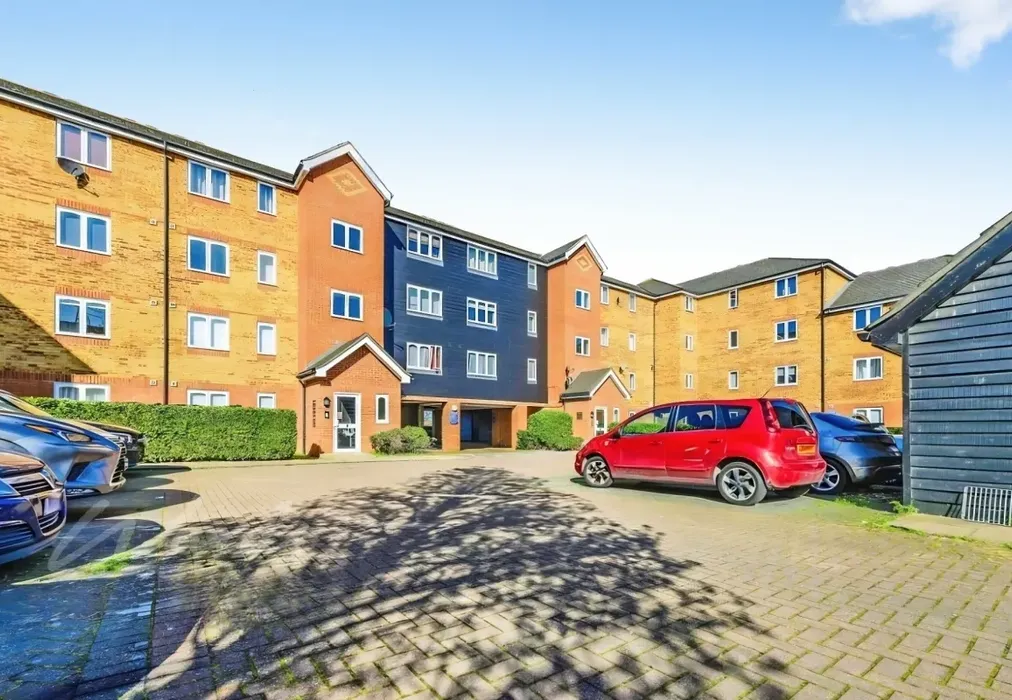 Front. - Dunlop Close Dartford DA1 - Wards of Kent