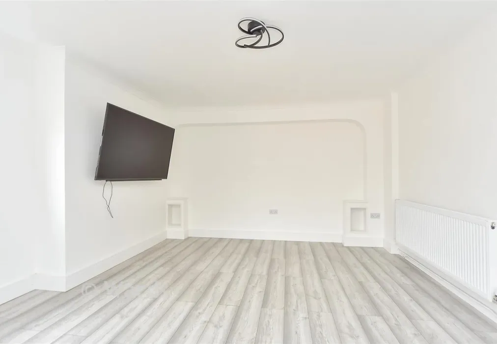 Lounge - Danes Drive, Bayview, Kent - Wards of Kent