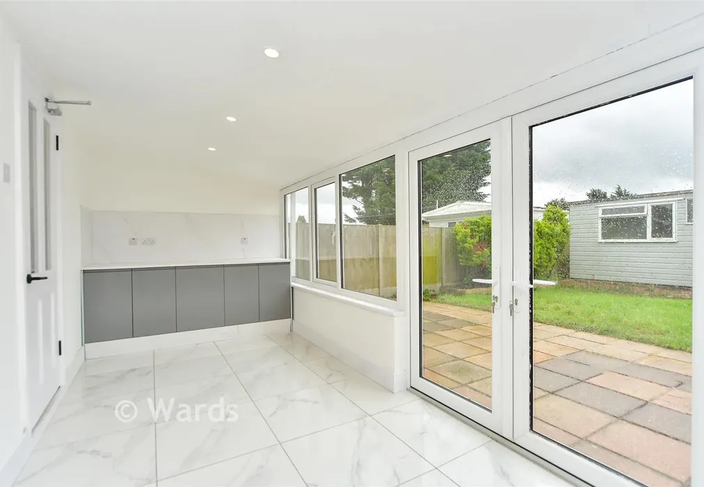 Garden Room - Danes Drive, Bayview, Kent - Wards of Kent