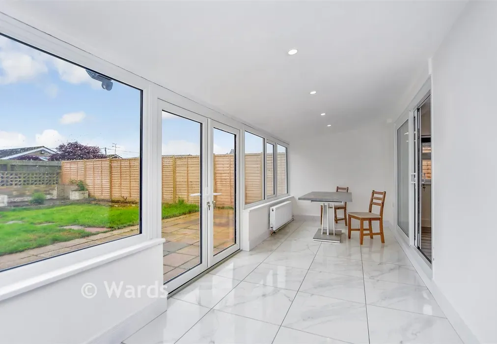 Garden Room - Danes Drive, Bayview, Kent - Wards of Kent