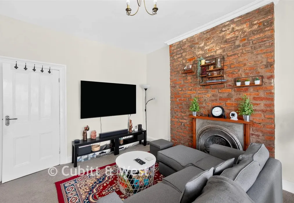 Lounge - Auckland Road East, Southsea, Hampshire - Wards of Kent