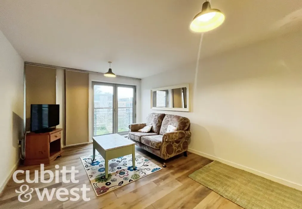  - AVAILABLE WITH NO DEPOSIT Mermaid House Cross Street PO1 - Wards of Kent