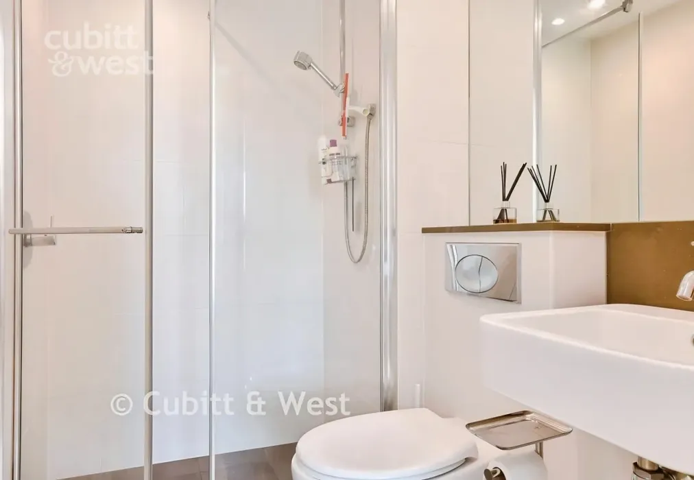 En-Suite Shower Room - Ionian Heights, Suez Way, BN2 - Wards of Kent