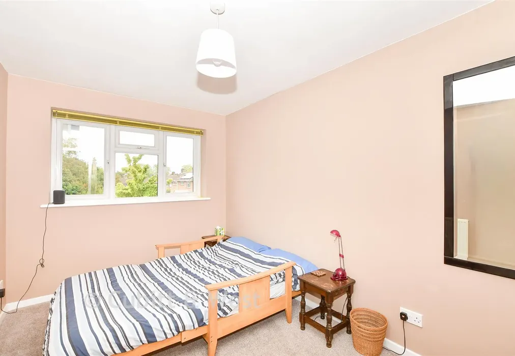 Bedroom 2 - Friars Rookery, Three Bridges, Crawley, West Sussex - Wards of Kent
