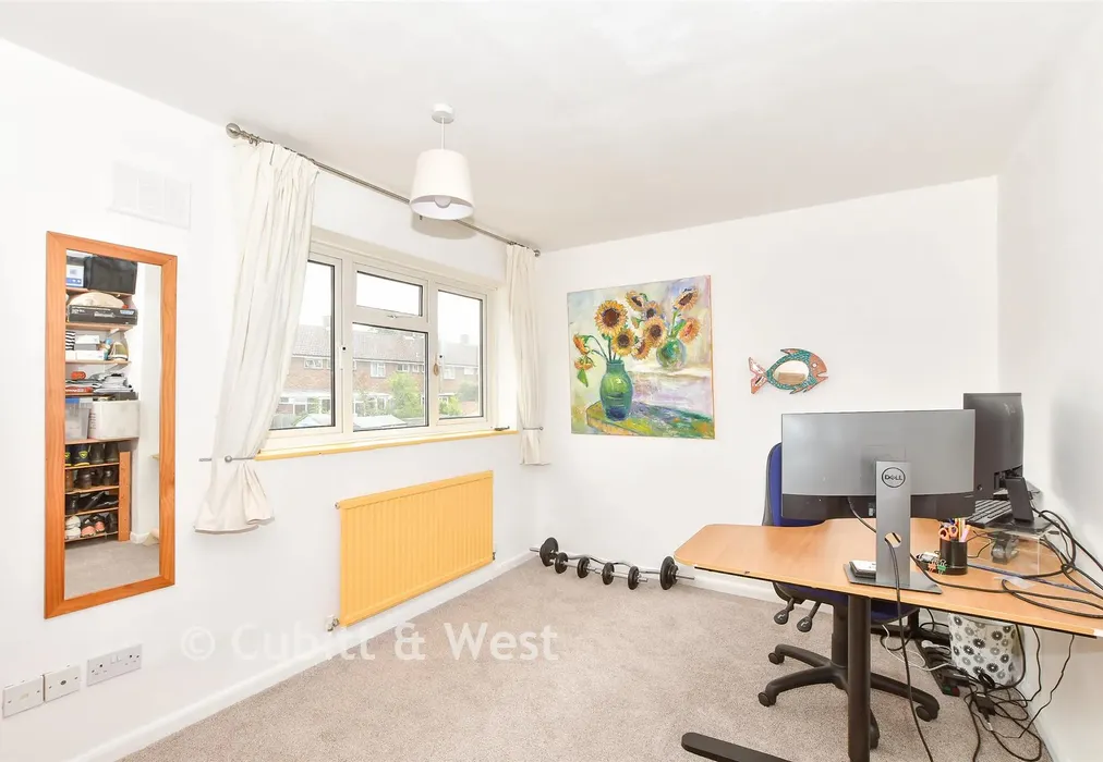 Bedroom 3 - Friars Rookery, Three Bridges, Crawley, West Sussex - Wards of Kent