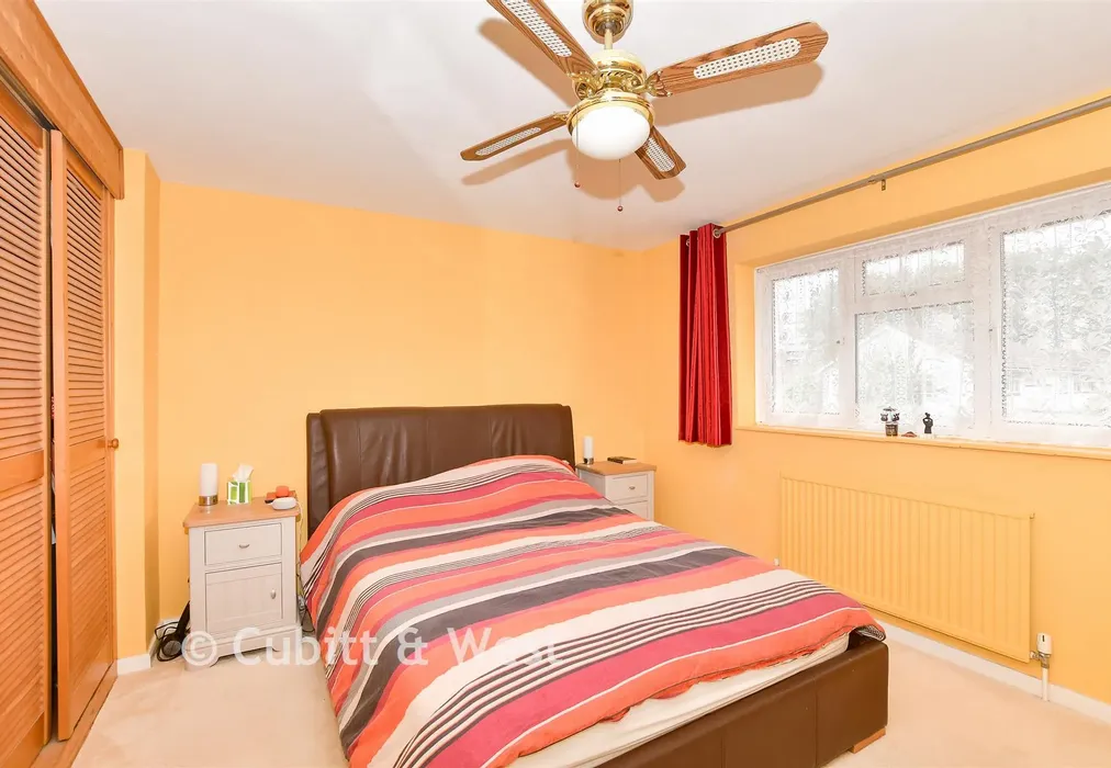 Bedroom 1 - Friars Rookery, Three Bridges, Crawley, West Sussex - Wards of Kent