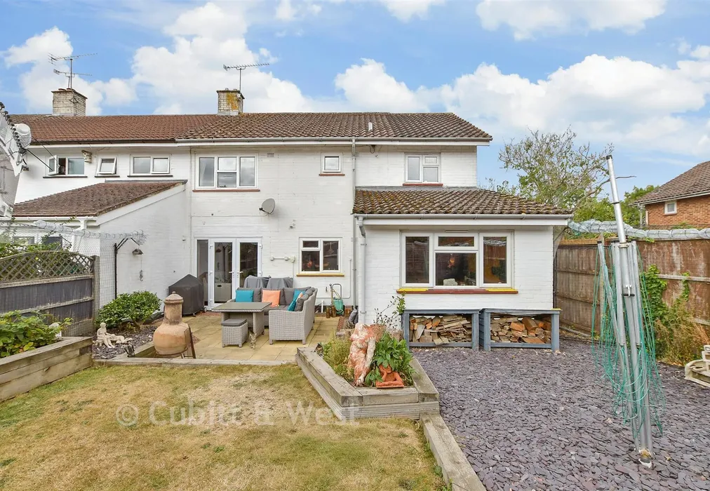 Rear Garden - Friars Rookery, Three Bridges, Crawley, West Sussex - Wards of Kent