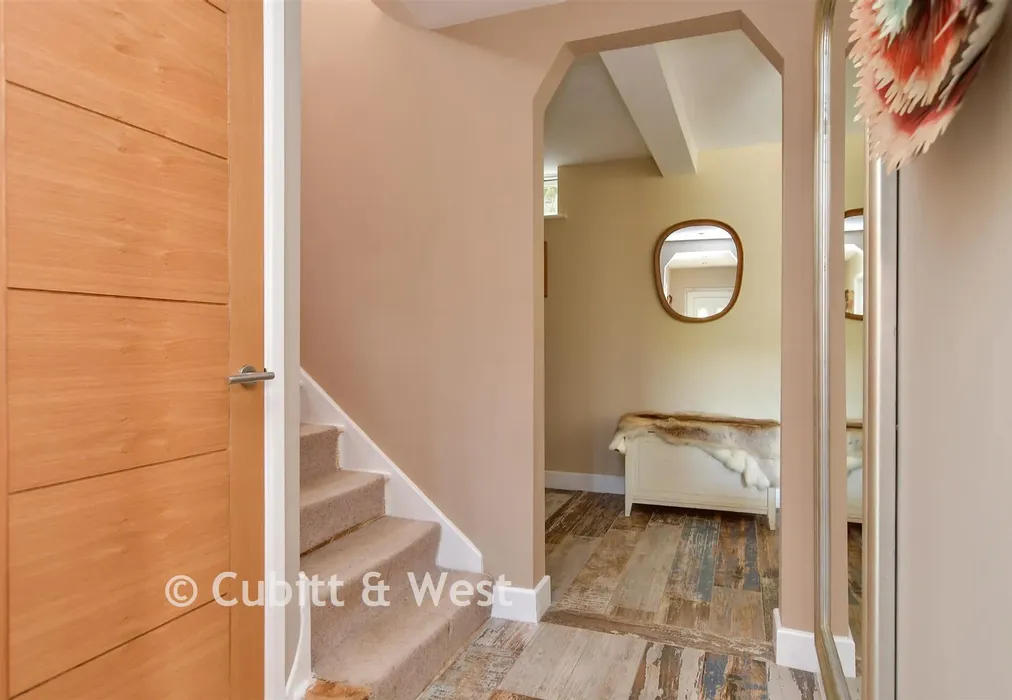 Hallway - Bankside, Brighton, East Sussex - Wards of Kent