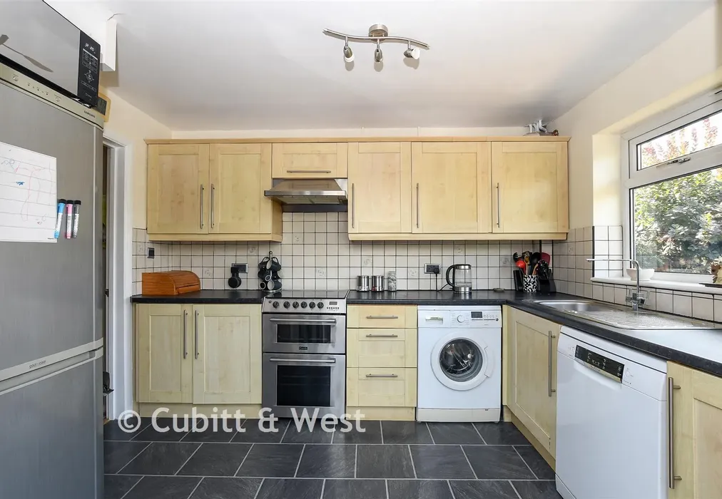 Kitchen - Poynes Road, Horley, Surrey - Wards of Kent
