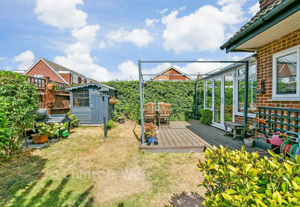 Rear Garden - Poynes Road, Horley, Surrey - Wards of Kent