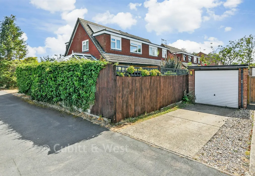 Driveway/Parking - Poynes Road, Horley, Surrey - Wards of Kent