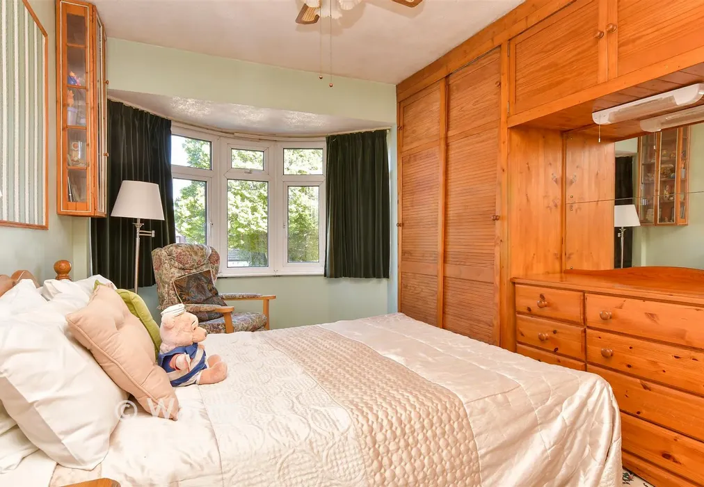 Bedroom 1 - City Way, Rochester, Kent - Wards of Kent