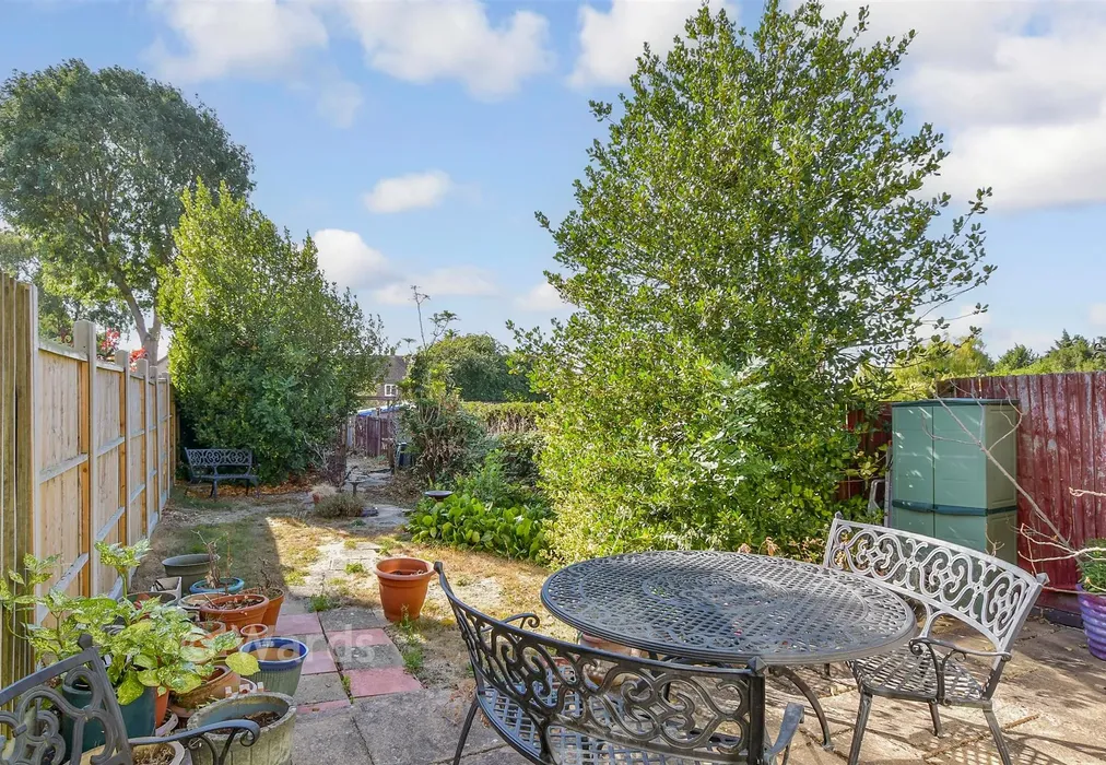 Rear Garden - City Way, Rochester, Kent - Wards of Kent
