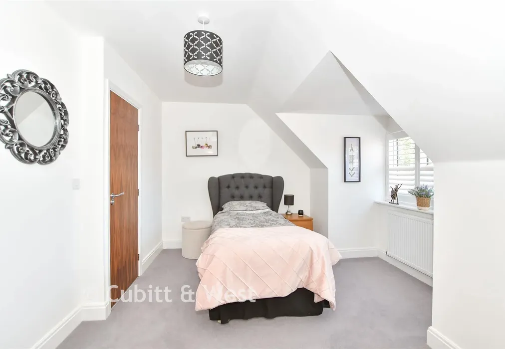 Bedroom 3 - Wychwood Place, Crawley Down, Crawley, West Sussex - Wards of Kent