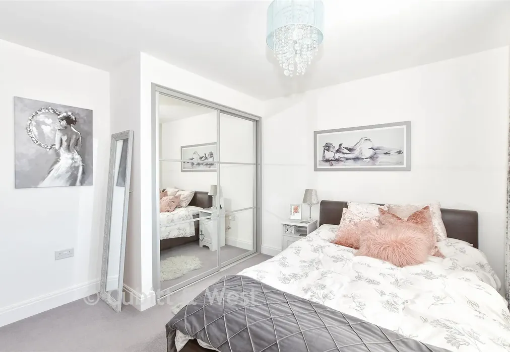 Bedroom 5 - Wychwood Place, Crawley Down, Crawley, West Sussex - Wards of Kent