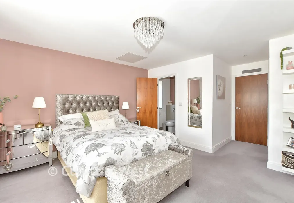 Bedroom 1 - Wychwood Place, Crawley Down, Crawley, West Sussex - Wards of Kent