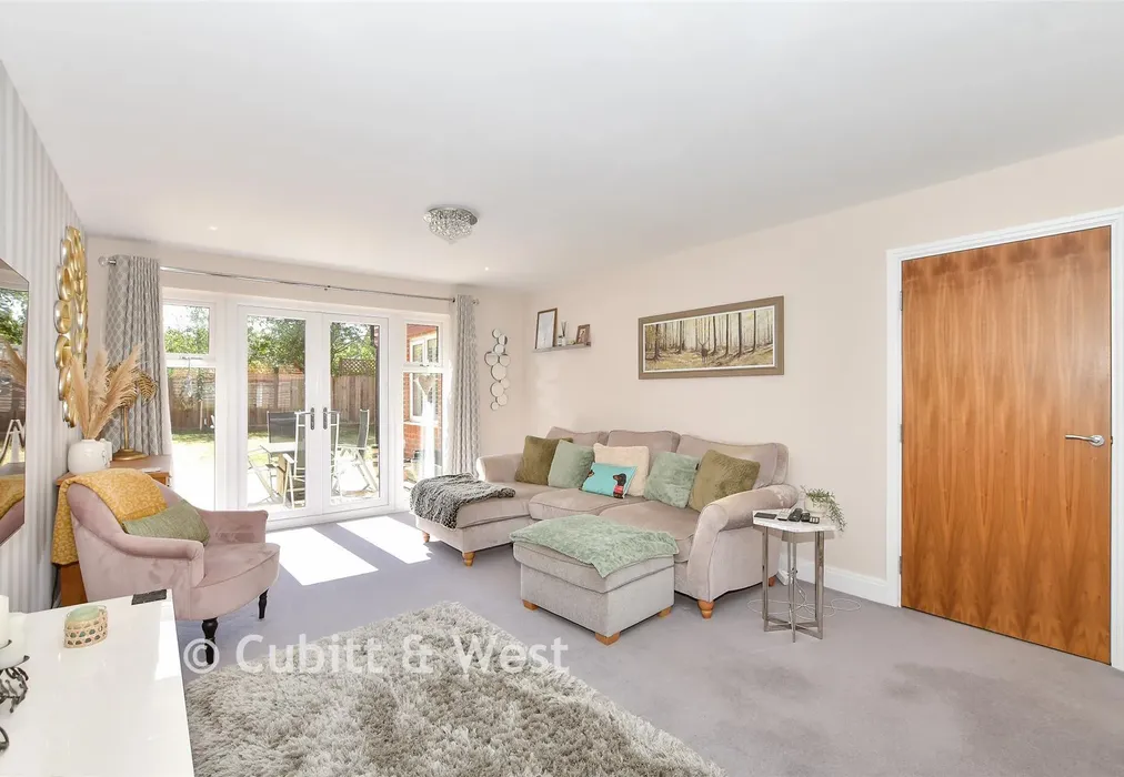 Lounge - Wychwood Place, Crawley Down, Crawley, West Sussex - Wards of Kent