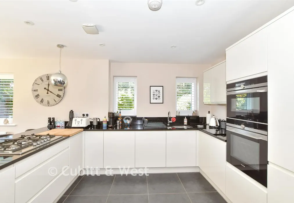 Kitchen/Dining Room - Wychwood Place, Crawley Down, Crawley, West Sussex - Wards of Kent