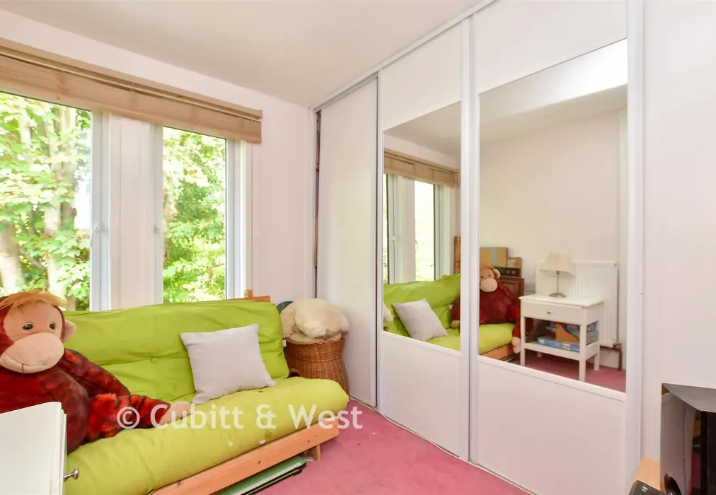 Bedroom 3 - Martens Field, Rodmell, Lewes, East Sussex - Wards of Kent
