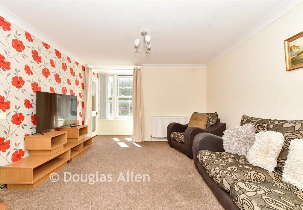 Lounge/Diner - Bridgecote Lane, Basildon, Essex - Wards of Kent