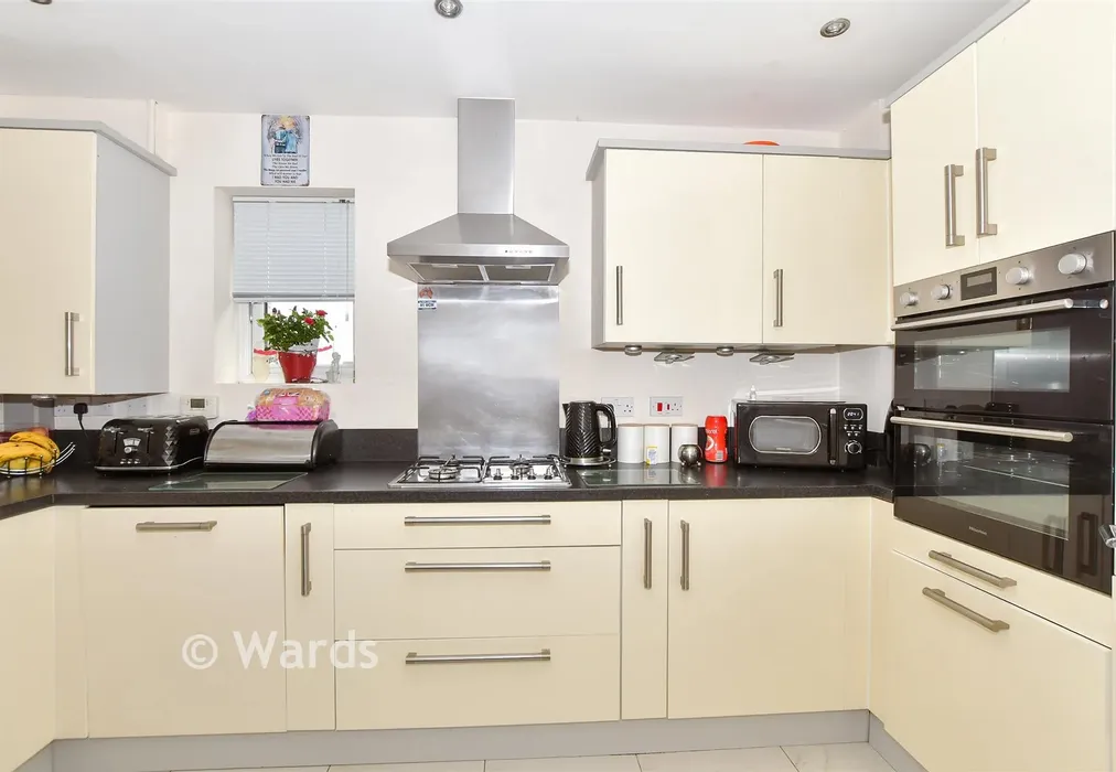 Kitchen - Fraser Way, Folkestone, Kent - Wards of Kent