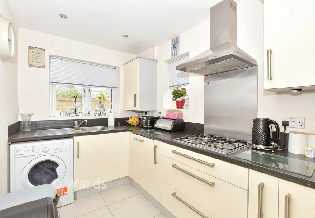 Kitchen - Fraser Way, Folkestone, Kent - Wards of Kent