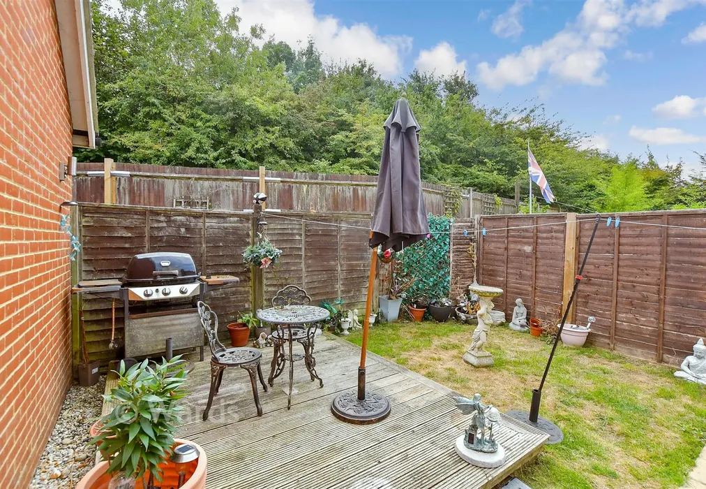 Rear Garden - Fraser Way, Folkestone, Kent - Wards of Kent