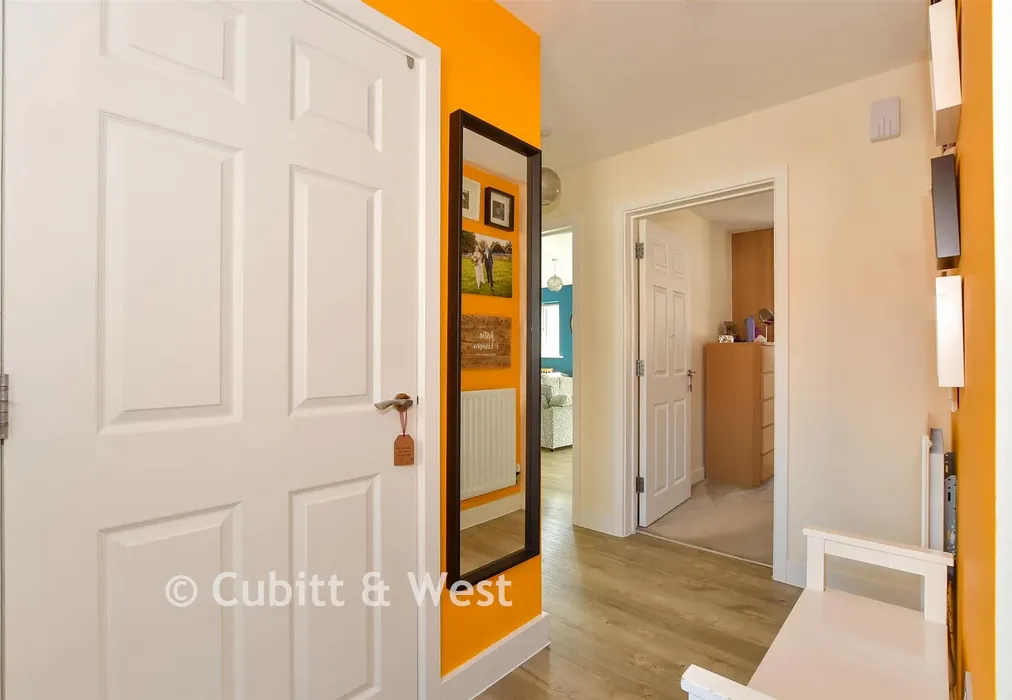 Entrance Hall - Bricklayer Lane, Faygate, Horsham, West Sussex - Wards of Kent