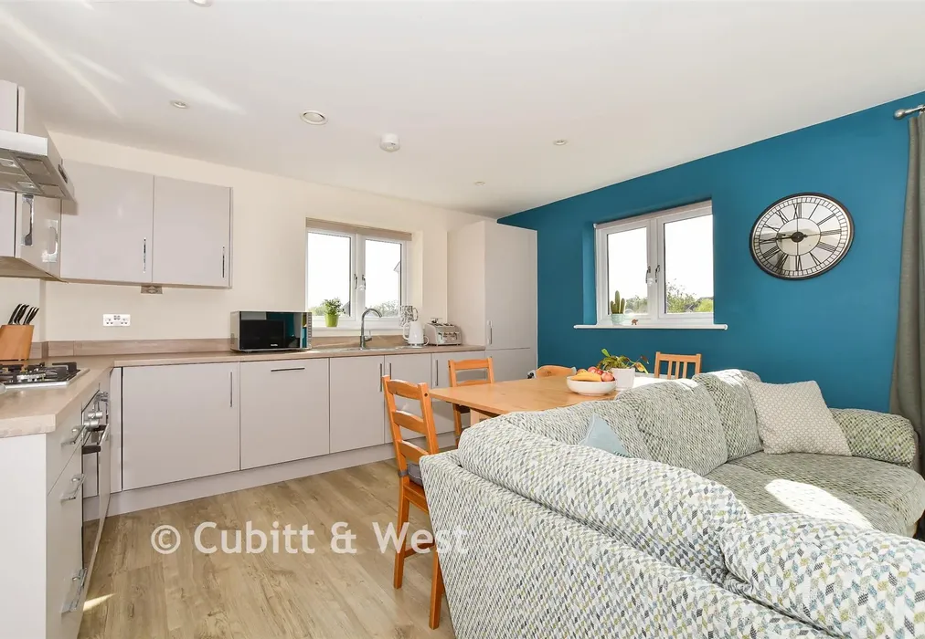 Lounge/ Kitchen - Bricklayer Lane, Faygate, Horsham, West Sussex - Wards of Kent