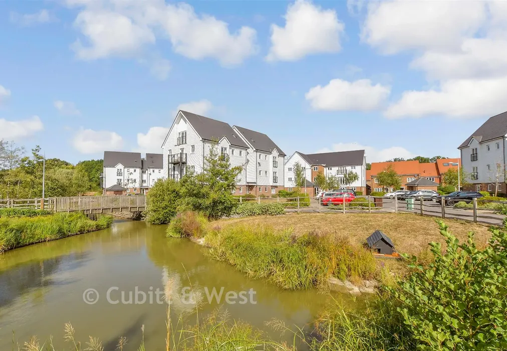 External Lifestyle Photograph - Bricklayer Lane, Faygate, Horsham, West Sussex - Wards of Kent