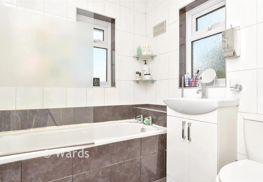 Bathroom - Vernon Close, West Kingsdown, Sevenoaks, Kent - Wards of Kent