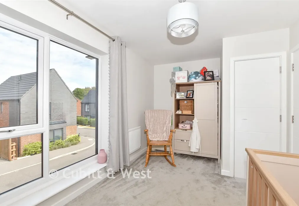 Bedroom 2 - Mountain Street, Pease Pottage, West Sussex - Wards of Kent