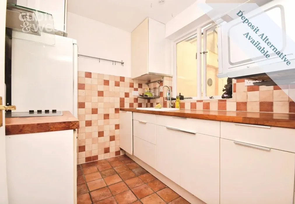 Kitchen - DEPOSIT ALTERNATIVE AVAILABLE, Sillwood Street, BN1 - Wards of Kent