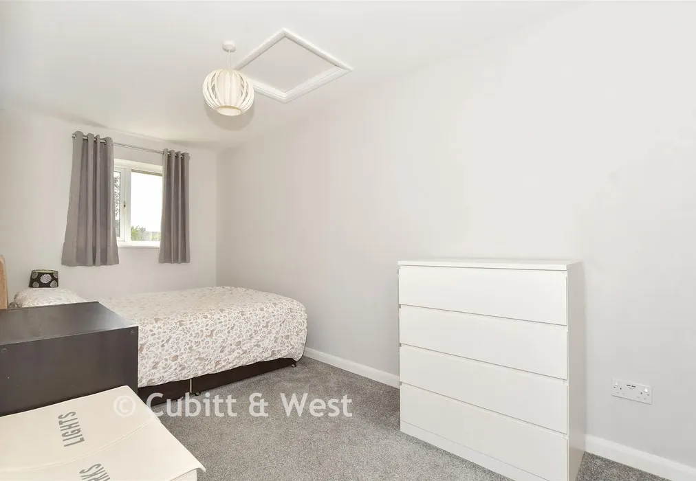Bedroom 2 - Crawley Road, Horsham, West Sussex - Wards of Kent