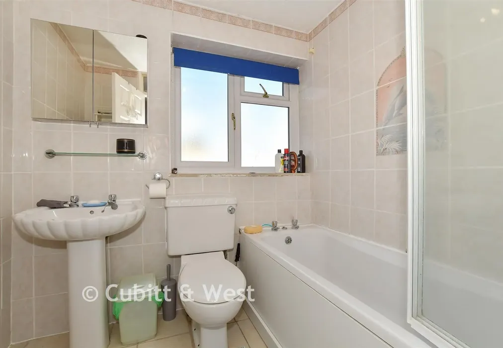 Bathroom - Climping Road, Ifield, Crawley, West Sussex - Wards of Kent