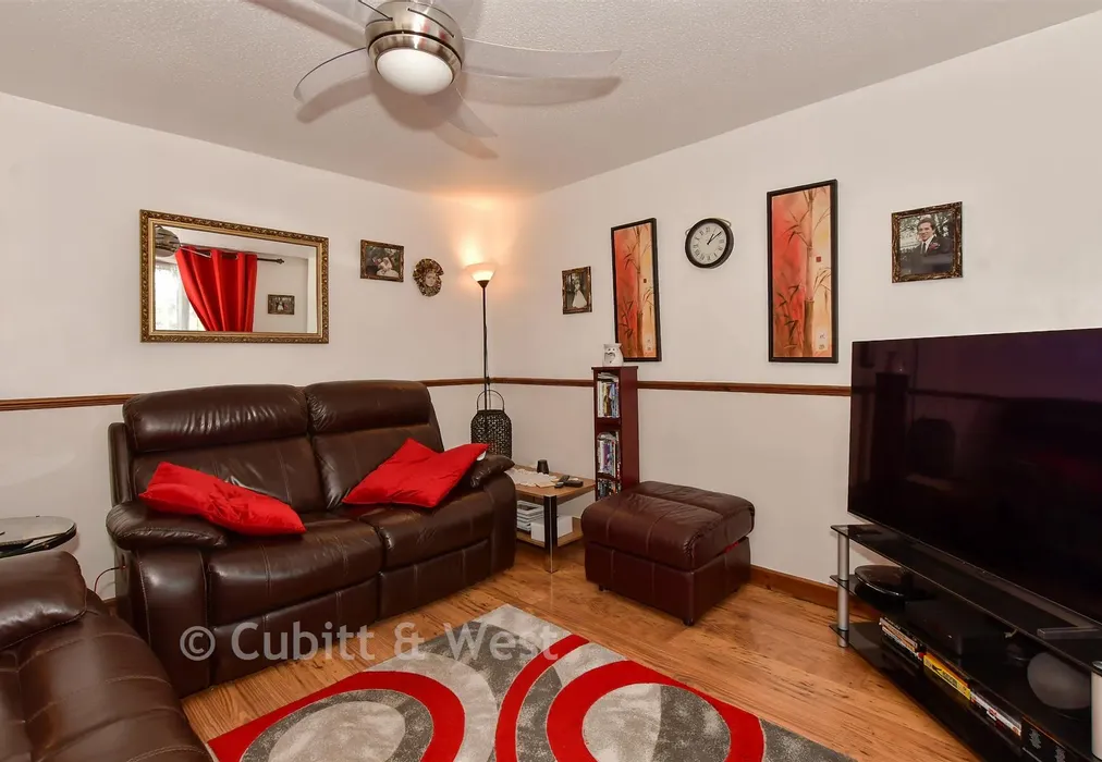 Lounge - Climping Road, Ifield, Crawley, West Sussex - Wards of Kent