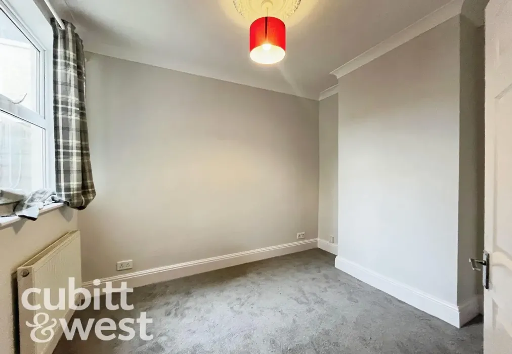  - DEPOSIT ALTERNATIVE AVAILABLE Hampshire Street PO1 - Wards of Kent