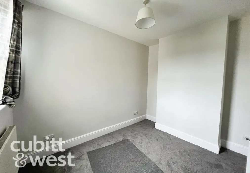  - DEPOSIT ALTERNATIVE AVAILABLE Hampshire Street PO1 - Wards of Kent