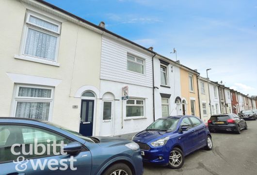 DEPOSIT ALTERNATIVE AVAILABLE Hampshire Street PO1 - Wards of Kent