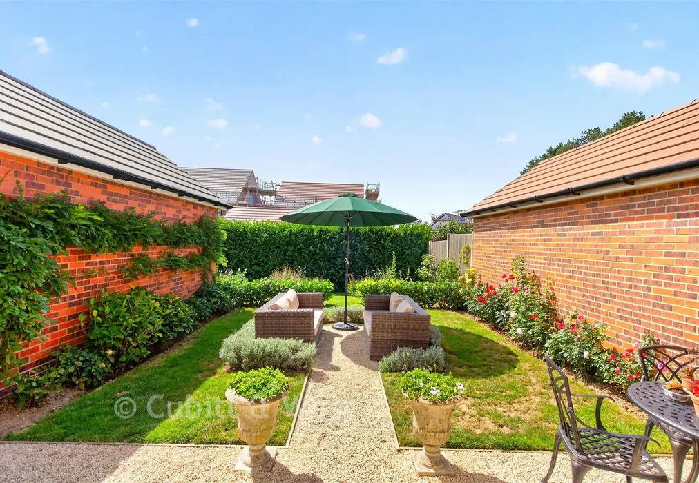Garden - Horseshoe Way, Walberton, West Sussex - Wards of Kent