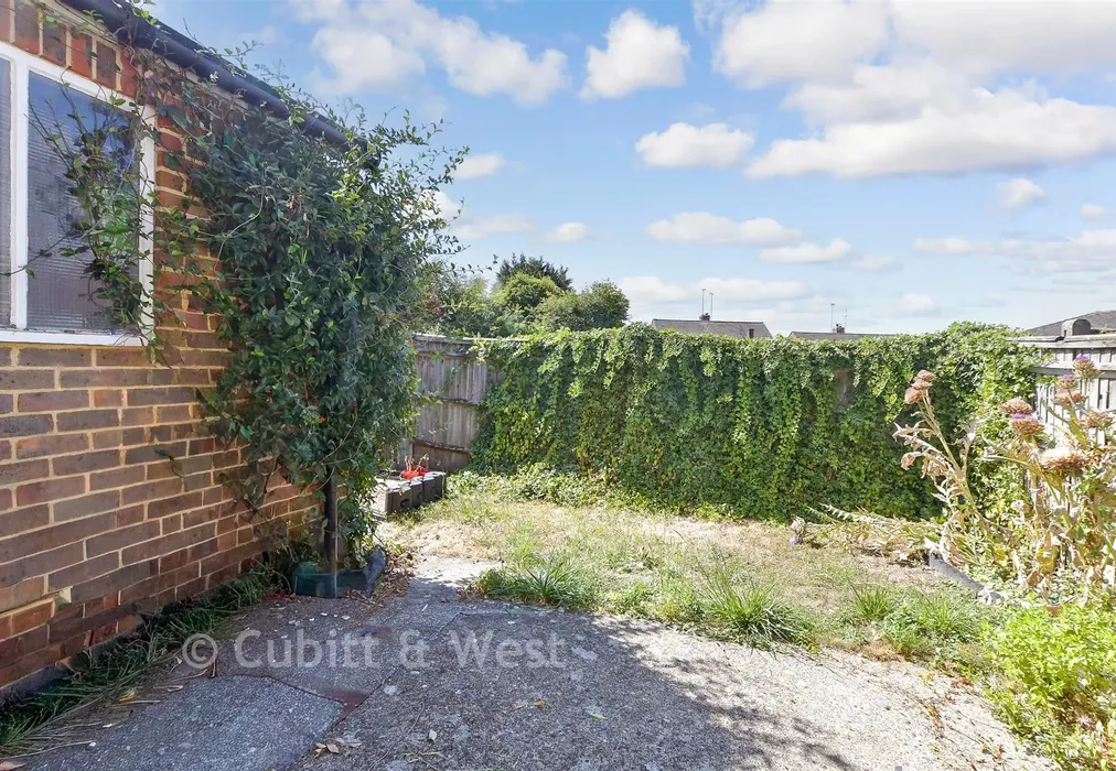 Rear Garden - Wivelsfield Road, Haywards Heath, West Sussex - Wards of Kent