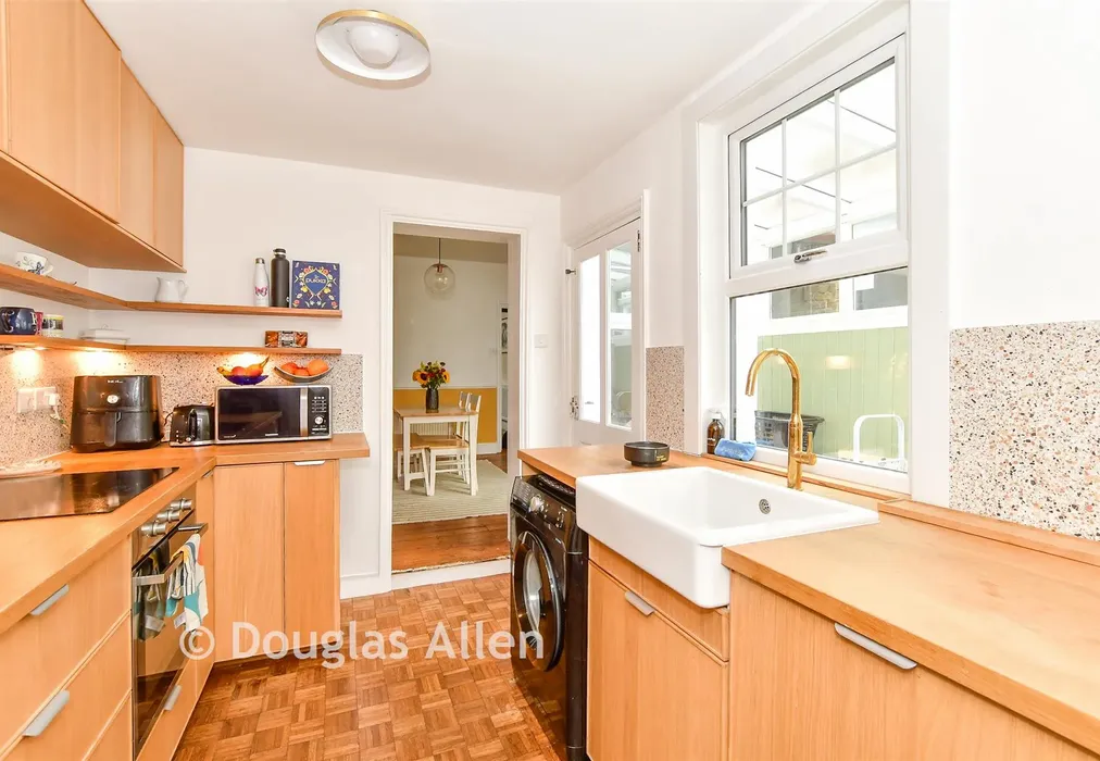 Kitchen - Eastbrook Road, Waltham Abbey, Essex - Wards of Kent