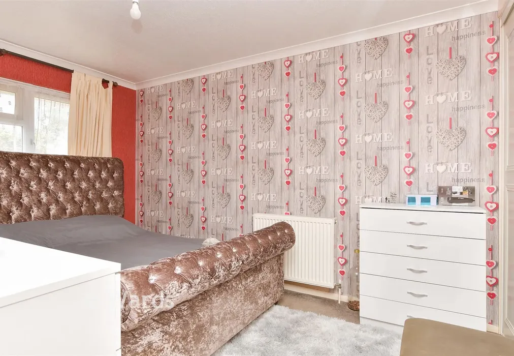 Bedroom 1 - Bramley Way, Eastchurch, Sheerness, Kent - Wards of Kent
