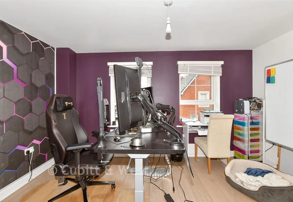 Bedroom 2 - Bedivere Road, Crawley, West Sussex - Wards of Kent