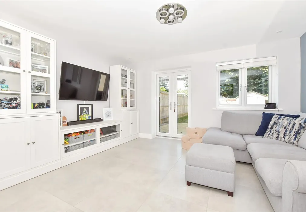 Lounge - Ruben Crescent, New Romney, Kent - Wards of Kent