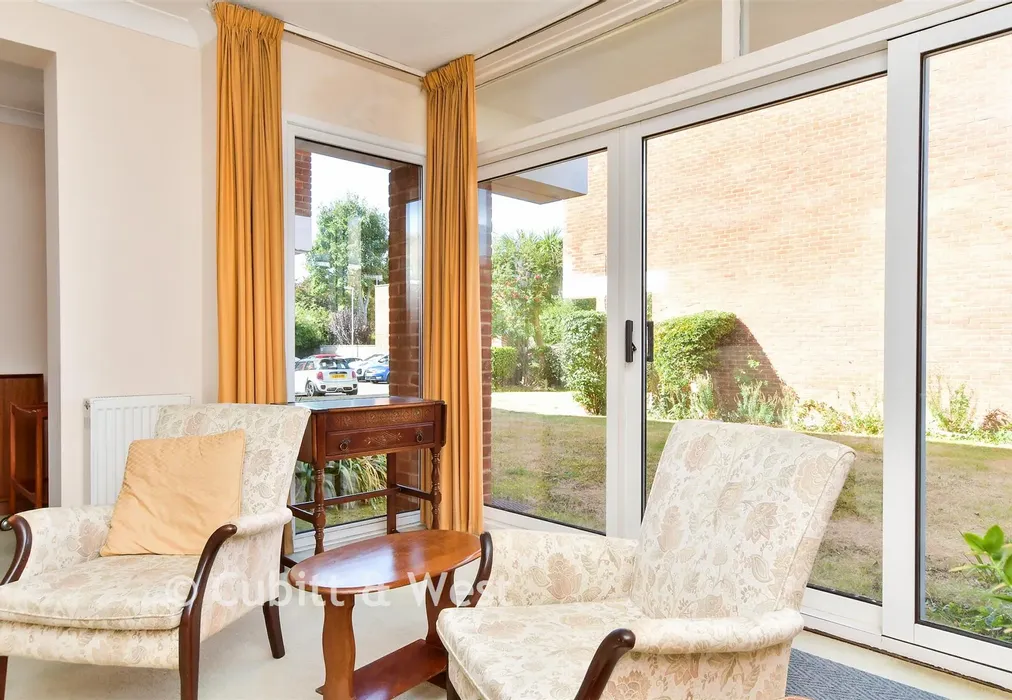 Internal Feature - The Rowans, Worthing, West Sussex - Wards of Kent