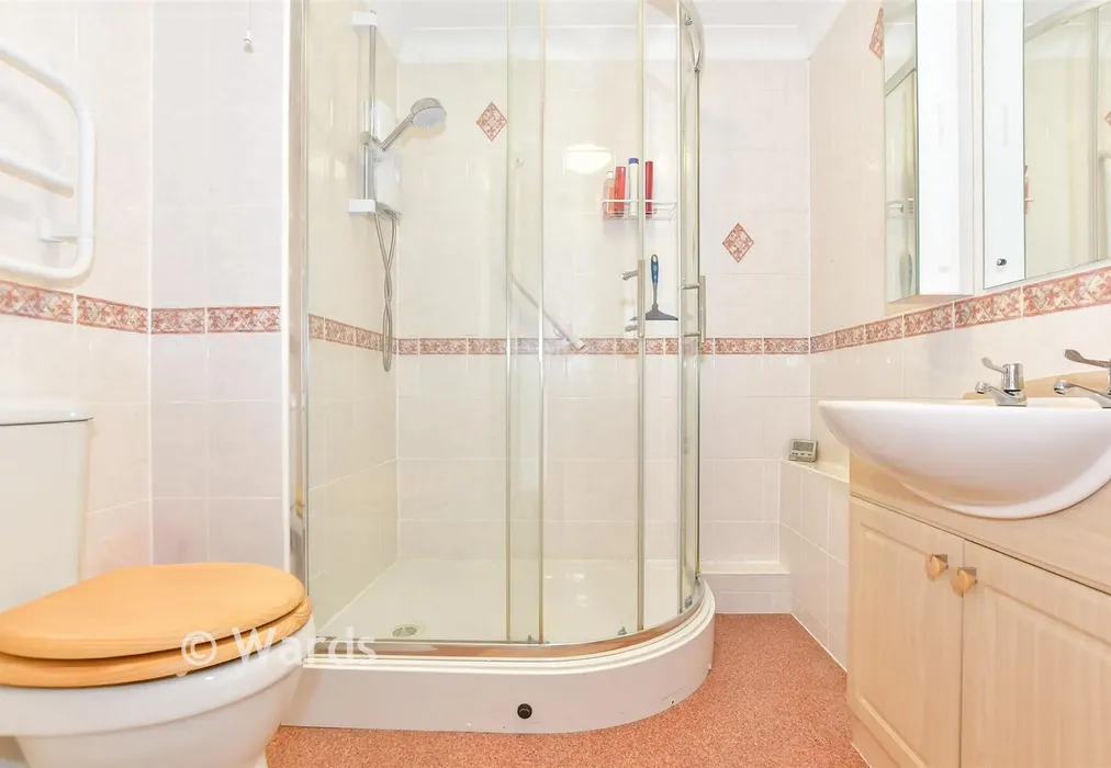 Shower Room - Richmond Street, Herne Bay, Kent - Wards of Kent