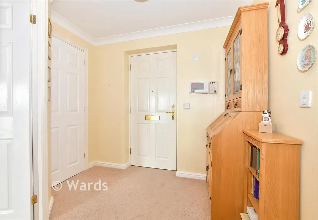 Hallway - Richmond Street, Herne Bay, Kent - Wards of Kent